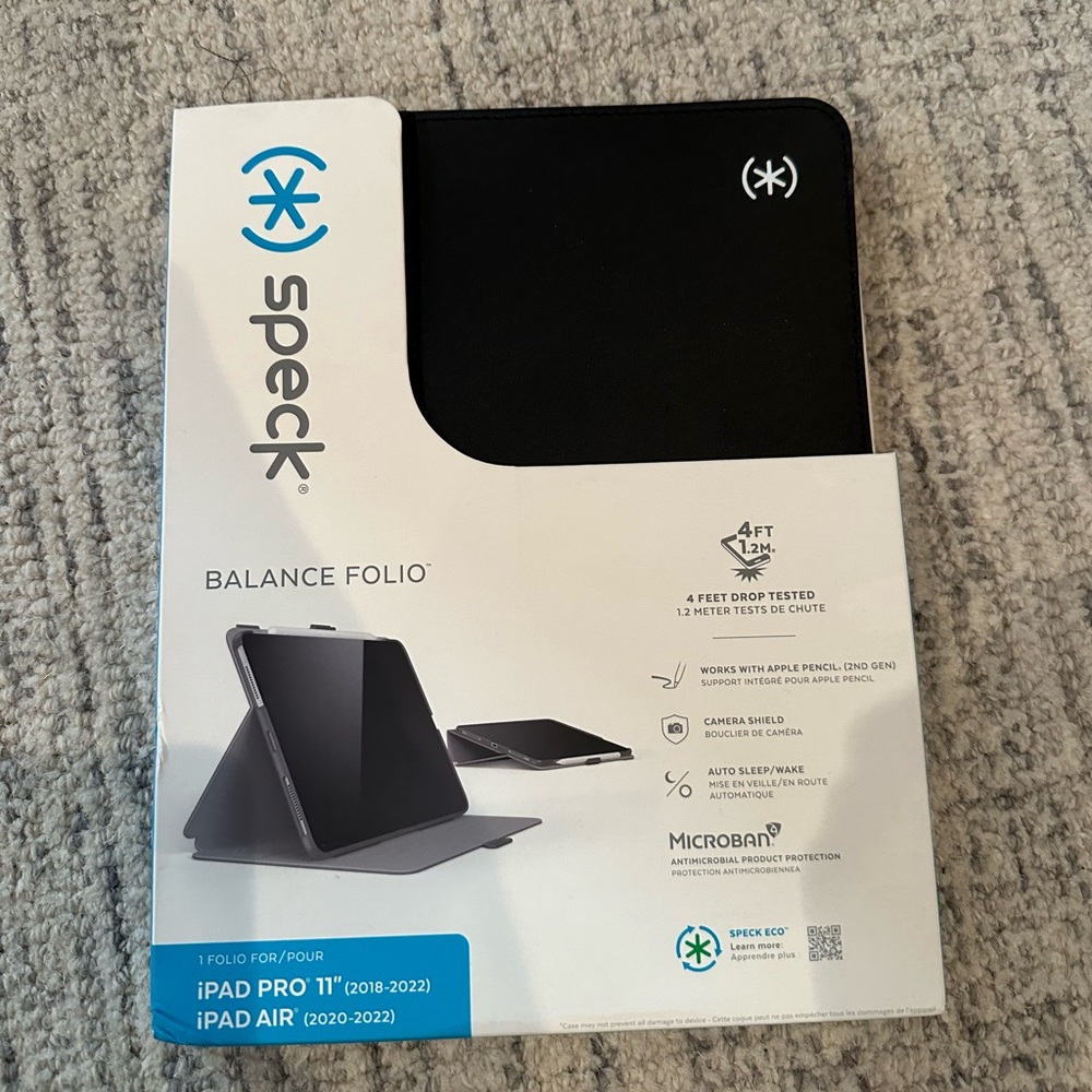 Speck iPad case Balance Folio for iPad Pro 11”, iPad Air Brand New